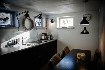 پانسیون Vivante Basement Accommodation