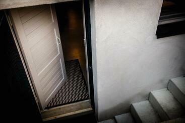 پانسیون Vivante Basement Accommodation