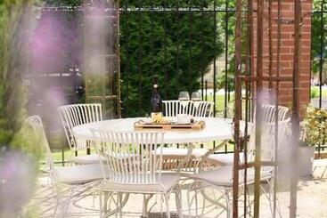 تختخواب و صبحانه Champagne Philippe Martin