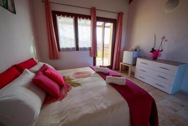 هتل Agriturismo Poggio Monte Saturnia