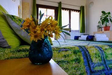 هتل Agriturismo Poggio Monte Saturnia