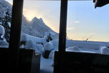 پانسیون Chalet L Escapade