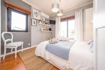 پانسیون Lourenço S House Deluxe Cascais