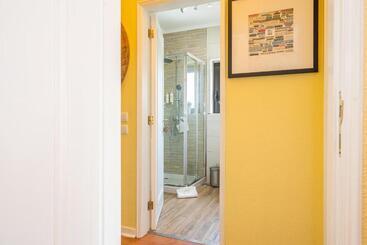 پانسیون Lourenço S House Deluxe Cascais