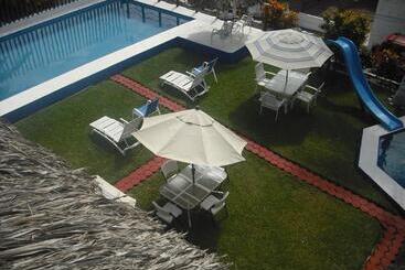 هتل Villas Del Rey
