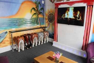هاستل Backpackers Blackpool Hotel & Suites