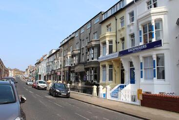 هاستل Backpackers Blackpool Hotel & Suites