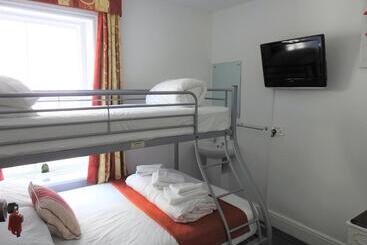 هاستل Backpackers Blackpool Hotel & Suites