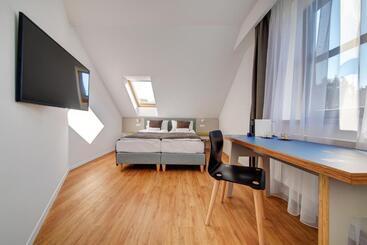 تختخواب و صبحانه Fekete Sas Motel