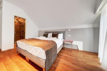 تختخواب و صبحانه Fekete Sas Motel
