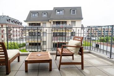 Los Lorentes Residences Bulle   Hine Adon