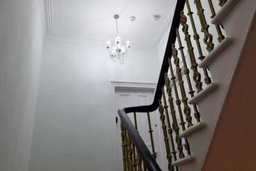 پانسیون Windsor House