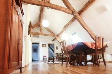 تختخواب و صبحانه Chambres D Hôtes Gourdon