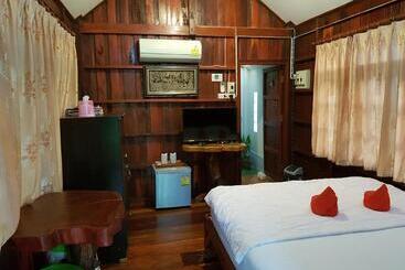 בית מלון כפרי Greenhouse Resort