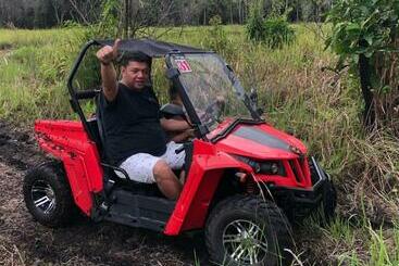 Madu Tiga Beach And Resort