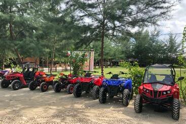 Madu Tiga Beach And Resort