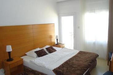 Ada Beach Hotel
