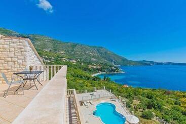 Apartments Marnic