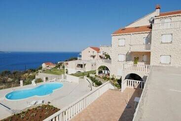 Apartments Marnic