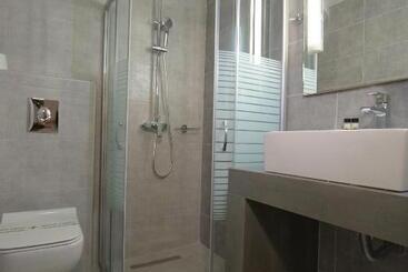 استراحتگاه Aristoteles Holiday Hotel And Spa