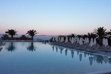 استراحتگاه Aristoteles Holiday Hotel And Spa