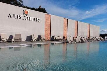 استراحتگاه Aristoteles Holiday Hotel And Spa