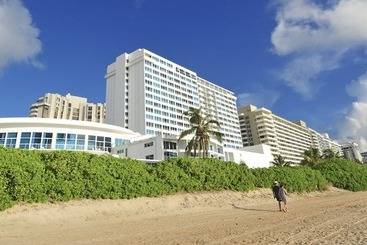 Beach Apartments By Design Suites