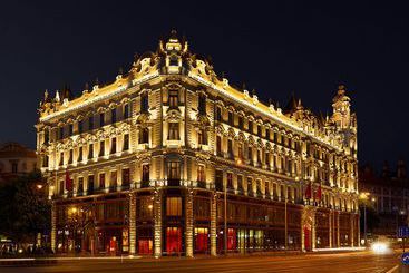 Buddha-Bar Hotel Budapest Klotild Palace