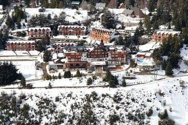 هتل Catedral Ski & Wellness
