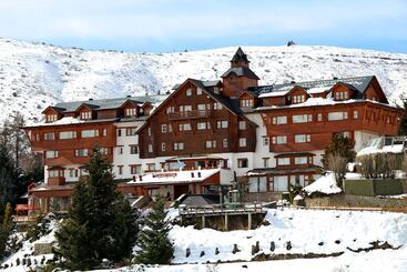هتل Catedral Ski & Wellness