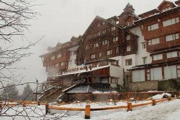 هتل Catedral Ski & Wellness