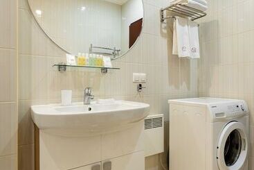 Greguar Hotel By Uhm