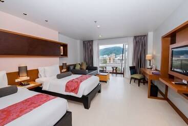 Ashlee Hub Hotel Patong