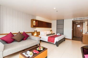 Ashlee Hub Hotel Patong