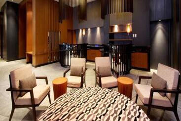 Ashlee Hub Hotel Patong