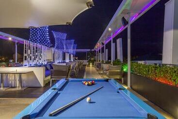 Ashlee Hub Hotel Patong