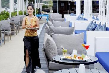 Ashlee Hub Hotel Patong