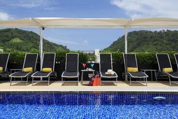 Ashlee Hub Hotel Patong