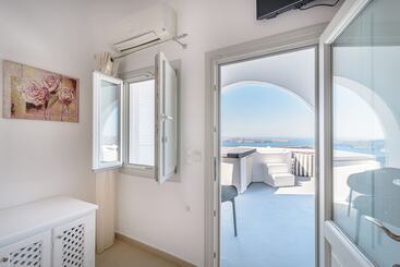 هتل Avianto Suites