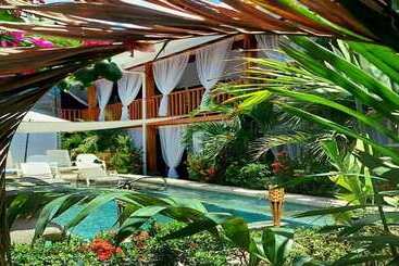 هتل Bellavista Suites By Villas Verdes   Samara Beach