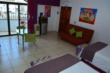 هتل Boutique Pueblo Lindo