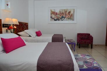 هتل Boutique Pueblo Lindo