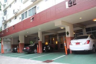 B.s. Court Hotel Sathorn