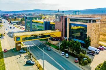 Business Hotel Conference Center & Spa