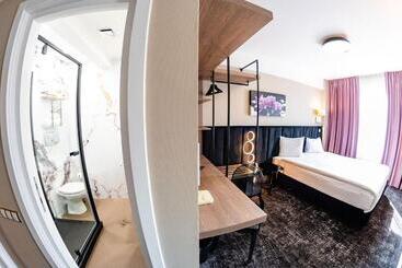 Business Hotel Conference Center & Spa