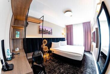 Business Hotel Conference Center & Spa