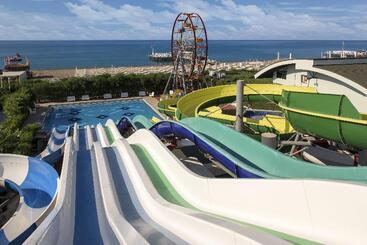 هتل Delphin Imperial Lara