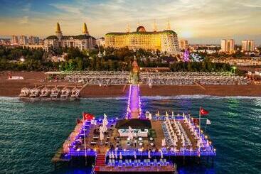 هتل Delphin Imperial Lara