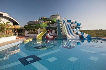 هتل Delphin Imperial Lara