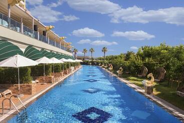 هتل Delphin Imperial Lara